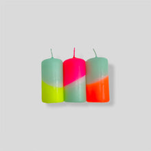 Lade das Bild in den Galerie-Viewer, PINK STORIES Kerzen Dip Dye Neon
