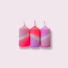 Lade das Bild in den Galerie-Viewer, PINK STORIES Kerzen Dip Dye Neon
